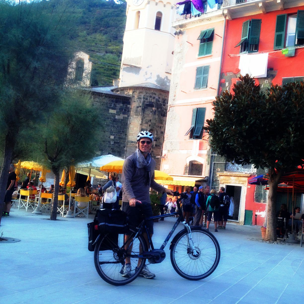 spring biking spot on the ligurian coast